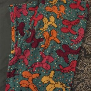 EUC LuLaRoe TC Birthday Leggings